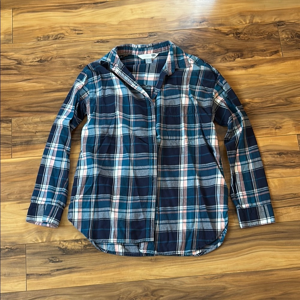 Old Navy Blue and Pink Button Down Shirt Relaxed Fit